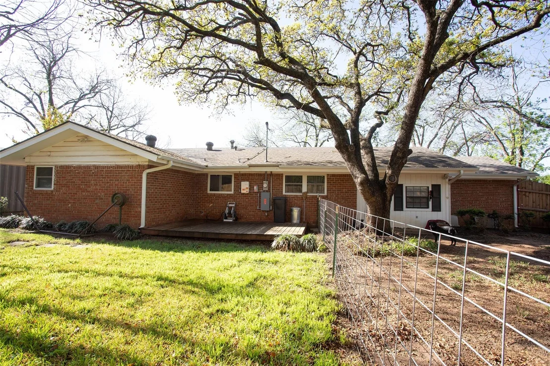 Photo of 1405 Thompson Drive