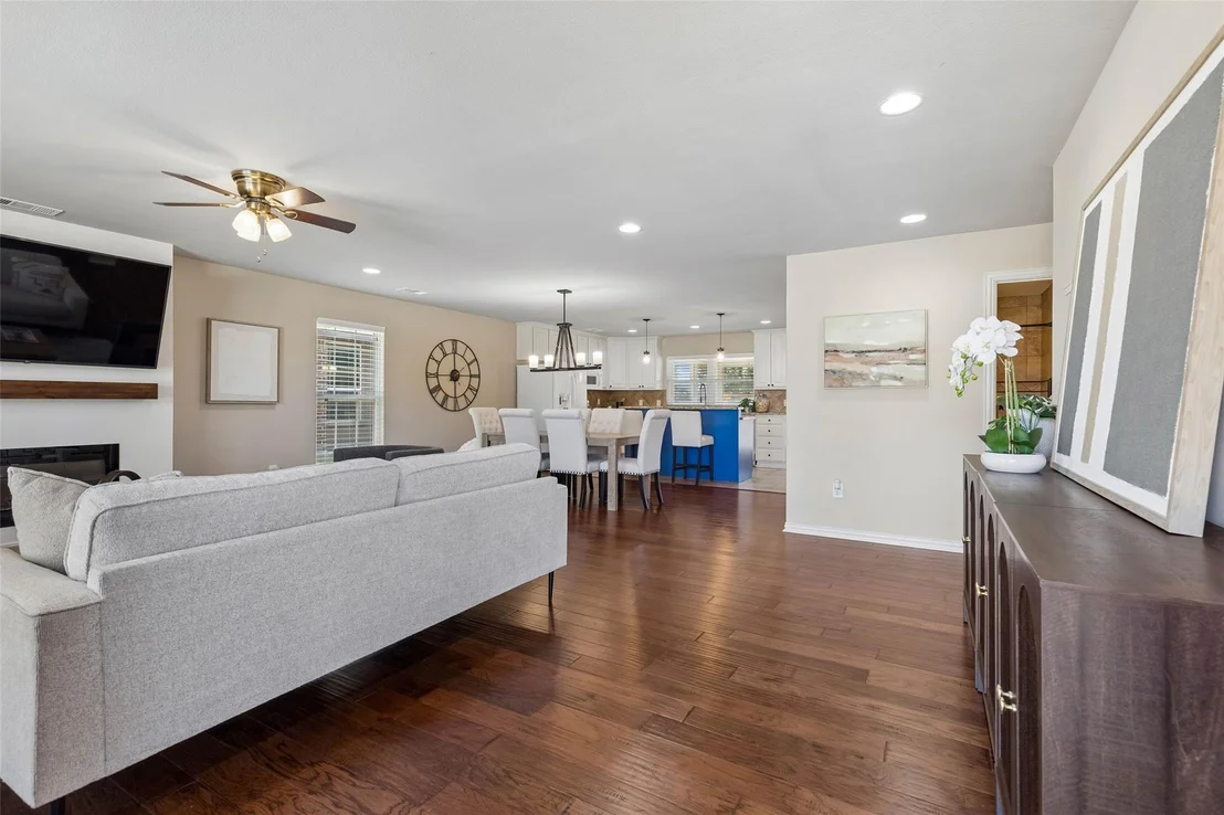 Photo of 8106 Woodside Road