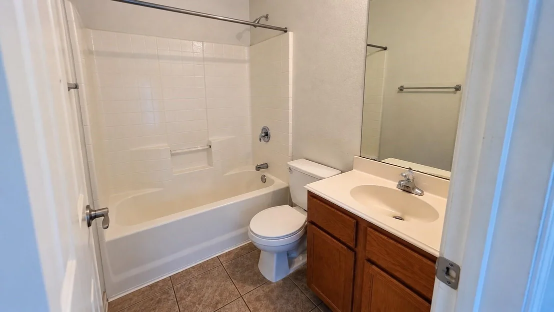 Photo of 613 Redwing Drive