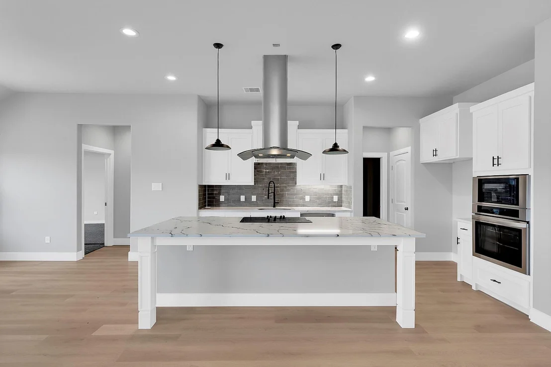 Photo of 350 E Lamar Street