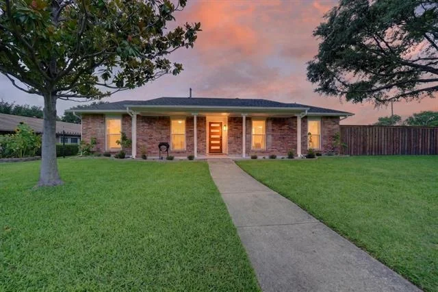Photo of 4333 Woodbluff Drive