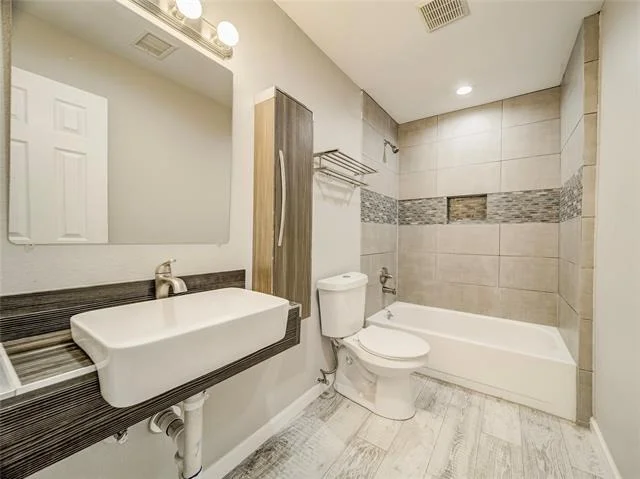 Photo of 6004 White Rose Trail