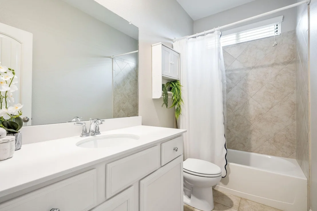 Photo of 560 Winnetka Drive