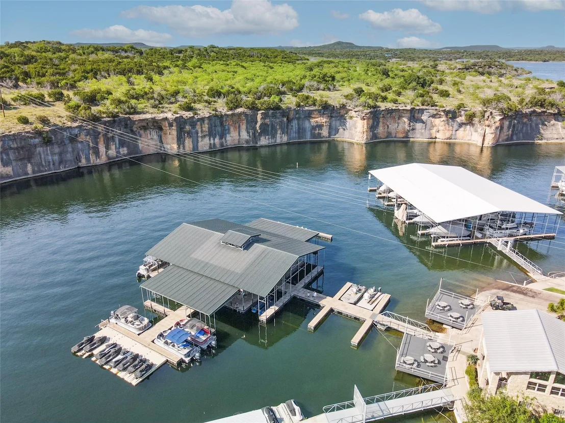Photo of 1008 Bluff Creek Drive