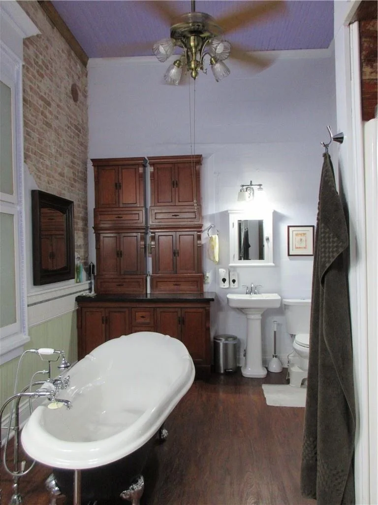 Photo of 201 Live Oak Street