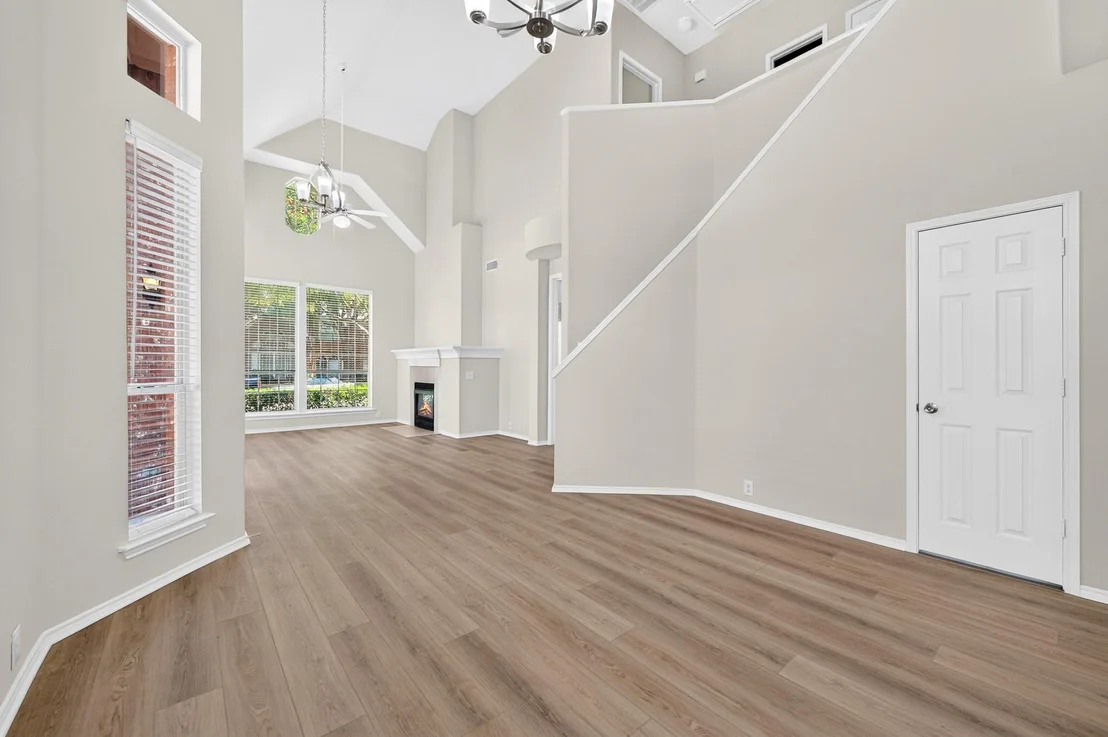 Photo of 6883 Winston Drive