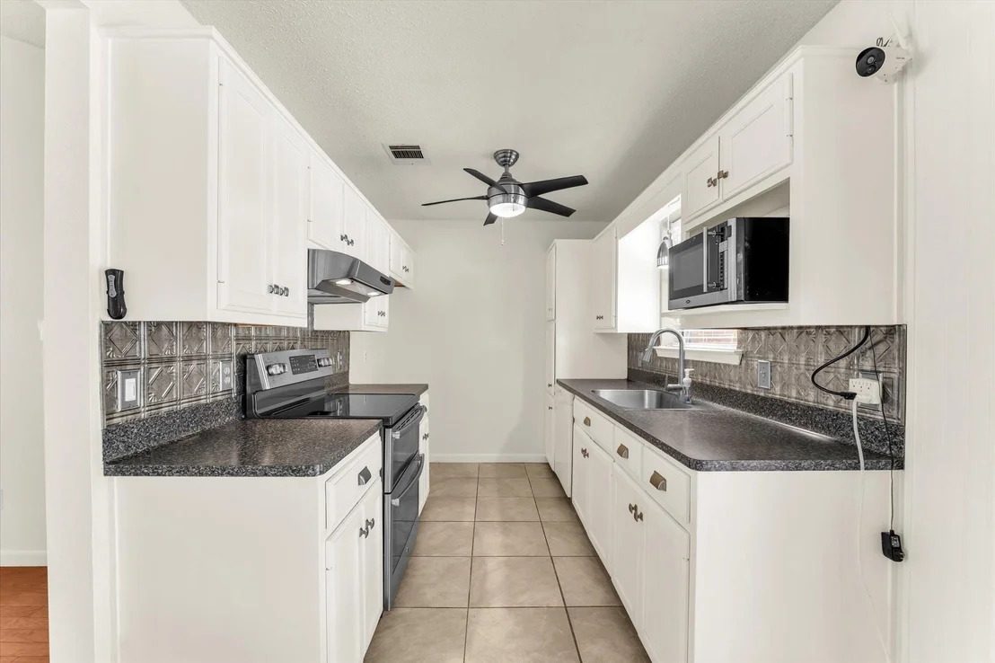 Photo of 4626 Lexington Street