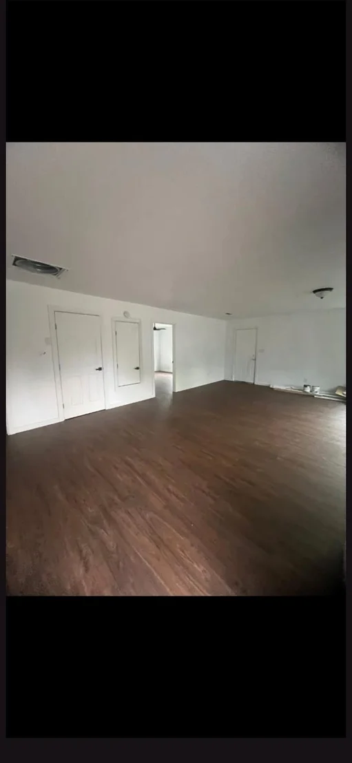 Photo of 920 Hines Avenue