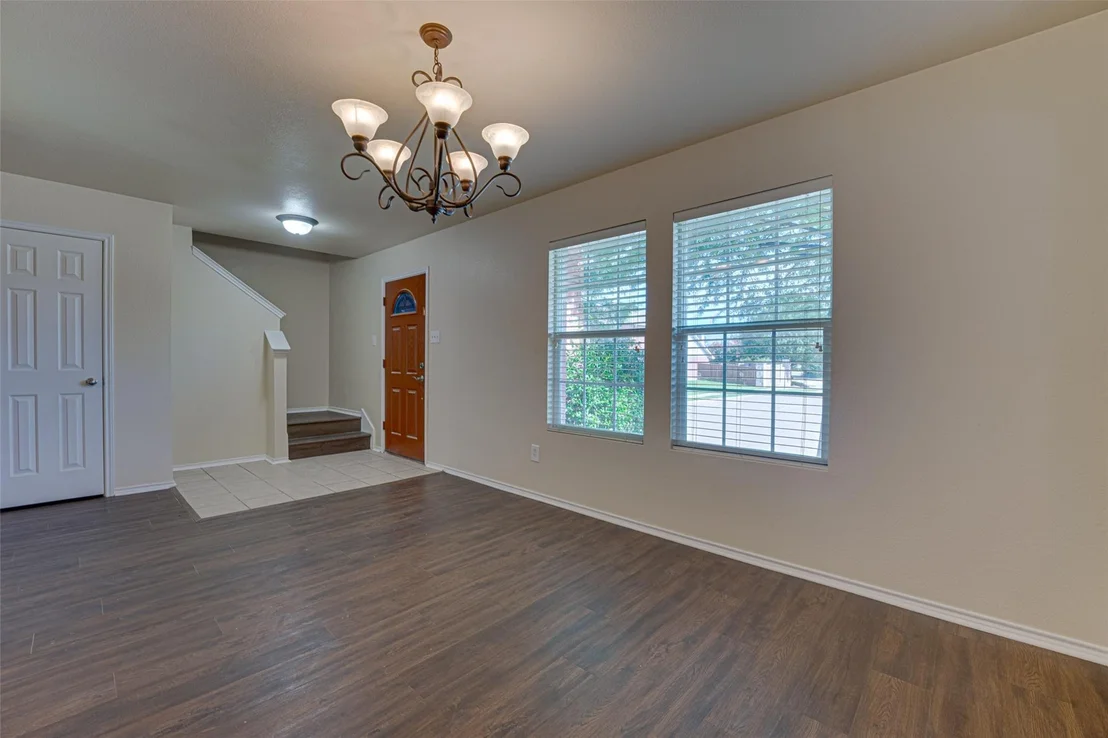 Photo of 1320 Red River Lane