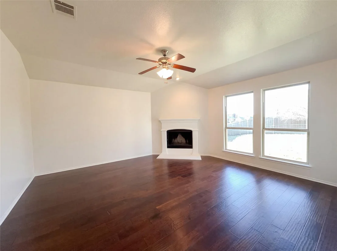 Photo of 5591 Coventry Drive
