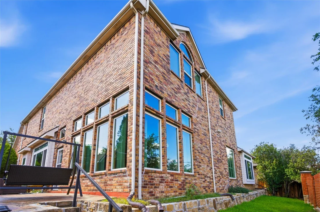 Photo of 9024 Bottlebrush Lane