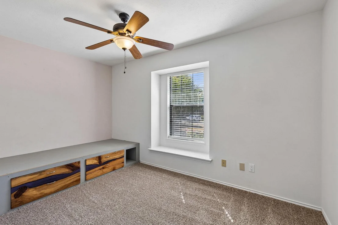 Photo of 1015 Sandy Creek Drive