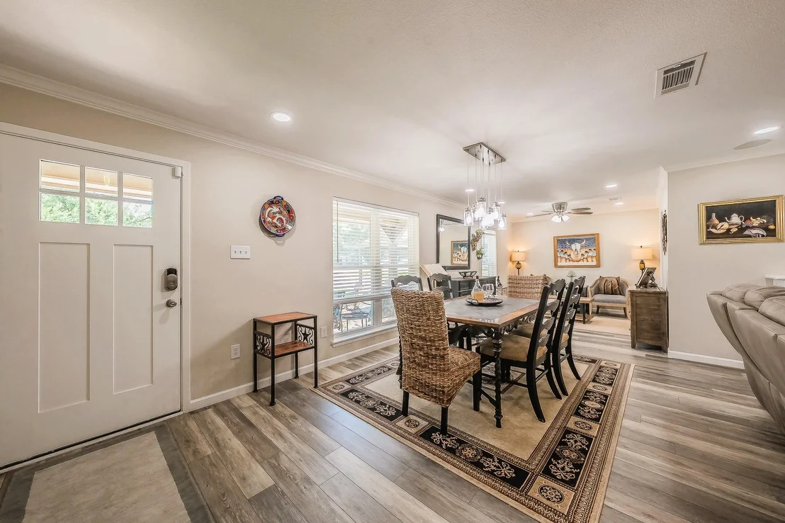 Photo of 5004 Blackstone Drive