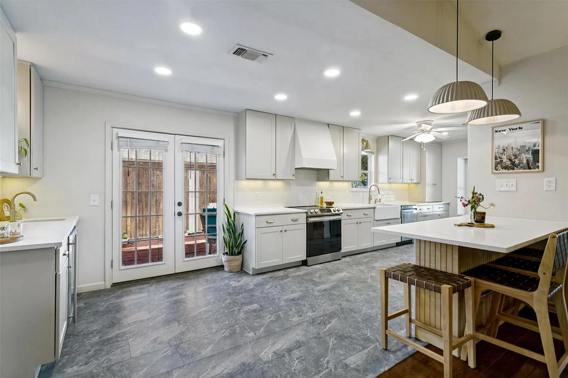 Photo of 2736 Grandview Drive