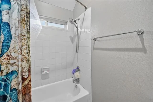 Photo of 851 Bridle Path