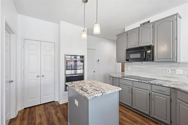 Photo of 1736 Forest Glen Drive