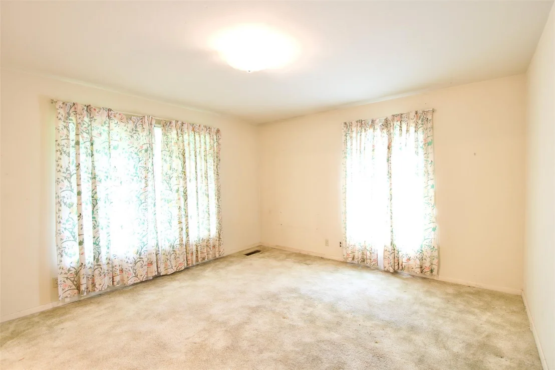 Photo of 4901 Pine Avenue