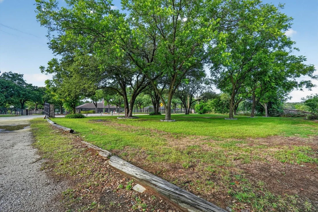 Photo of 4041 Burleson Retta Road