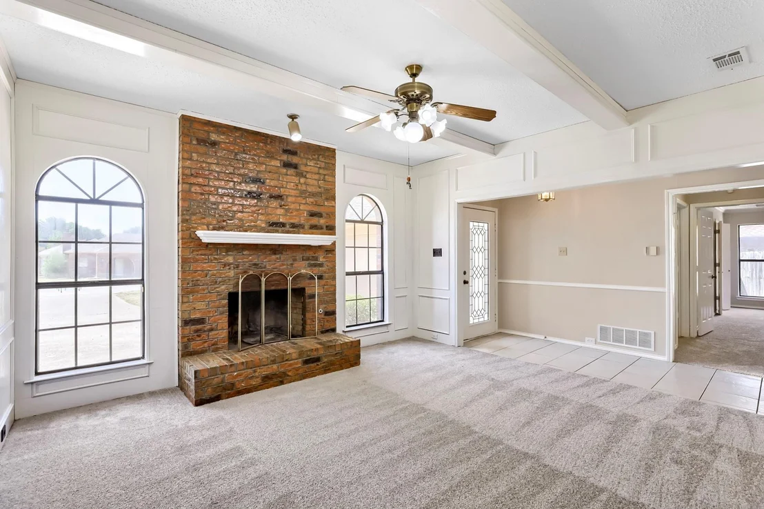 Photo of 2212 Oak Bluff Drive