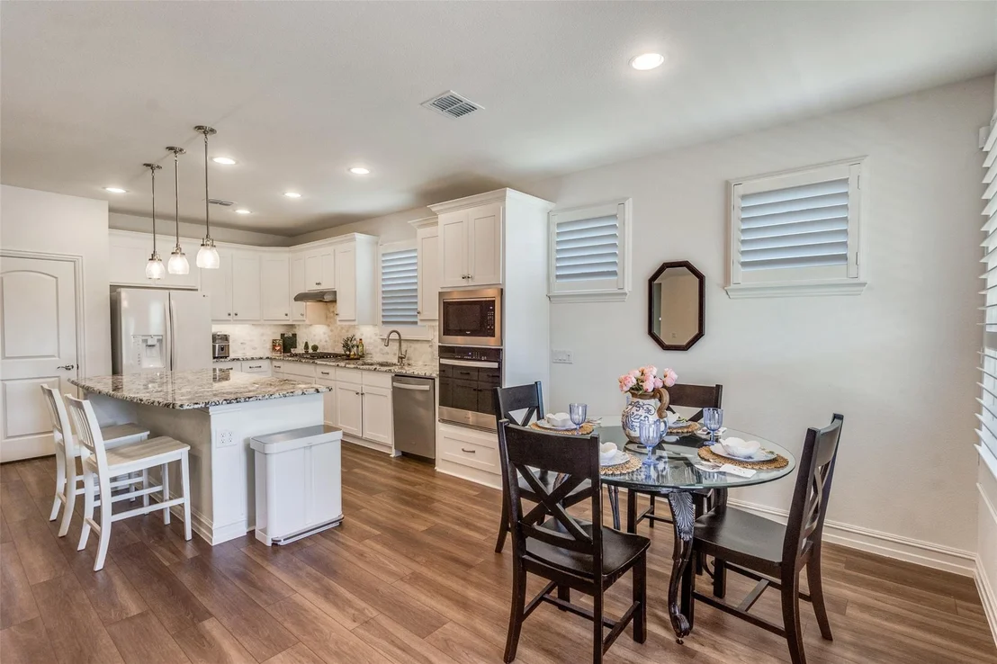 Photo of 424 Long Pines Drive