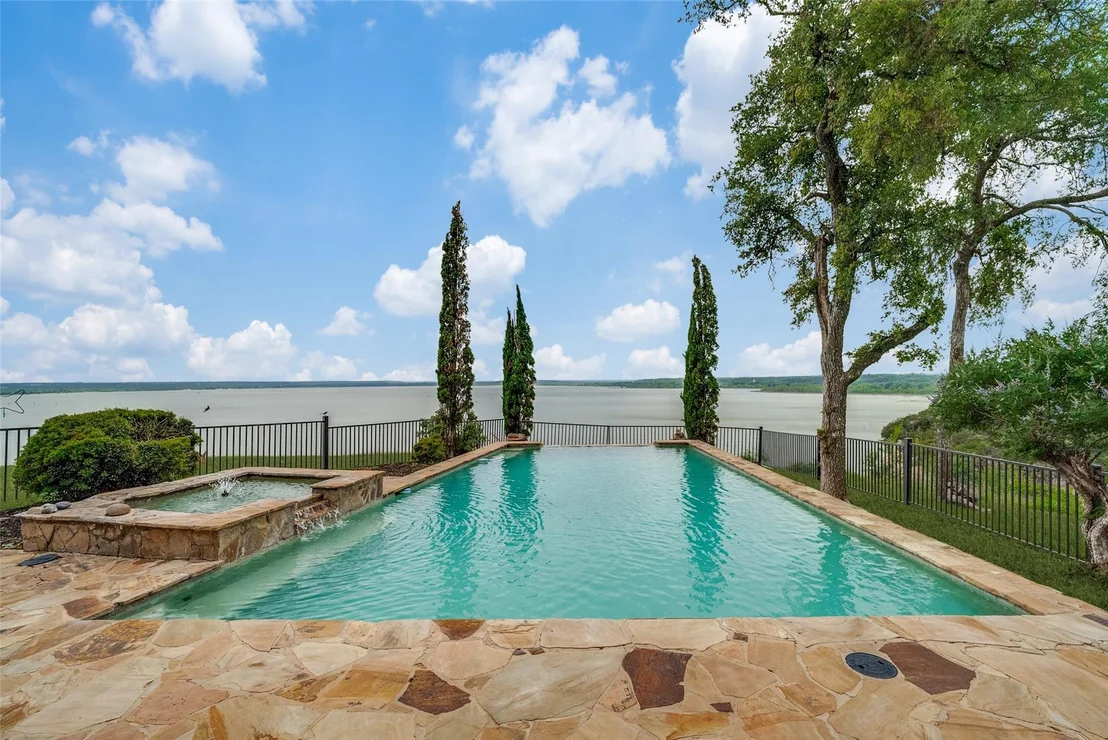 Photo of 1237 Overlook Court