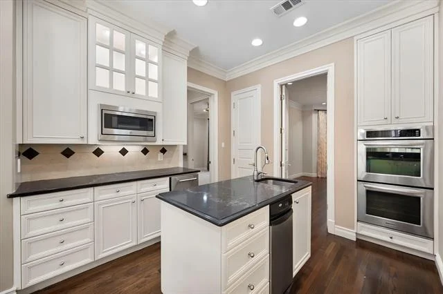 Photo of 2410 GREEN PARK Drive