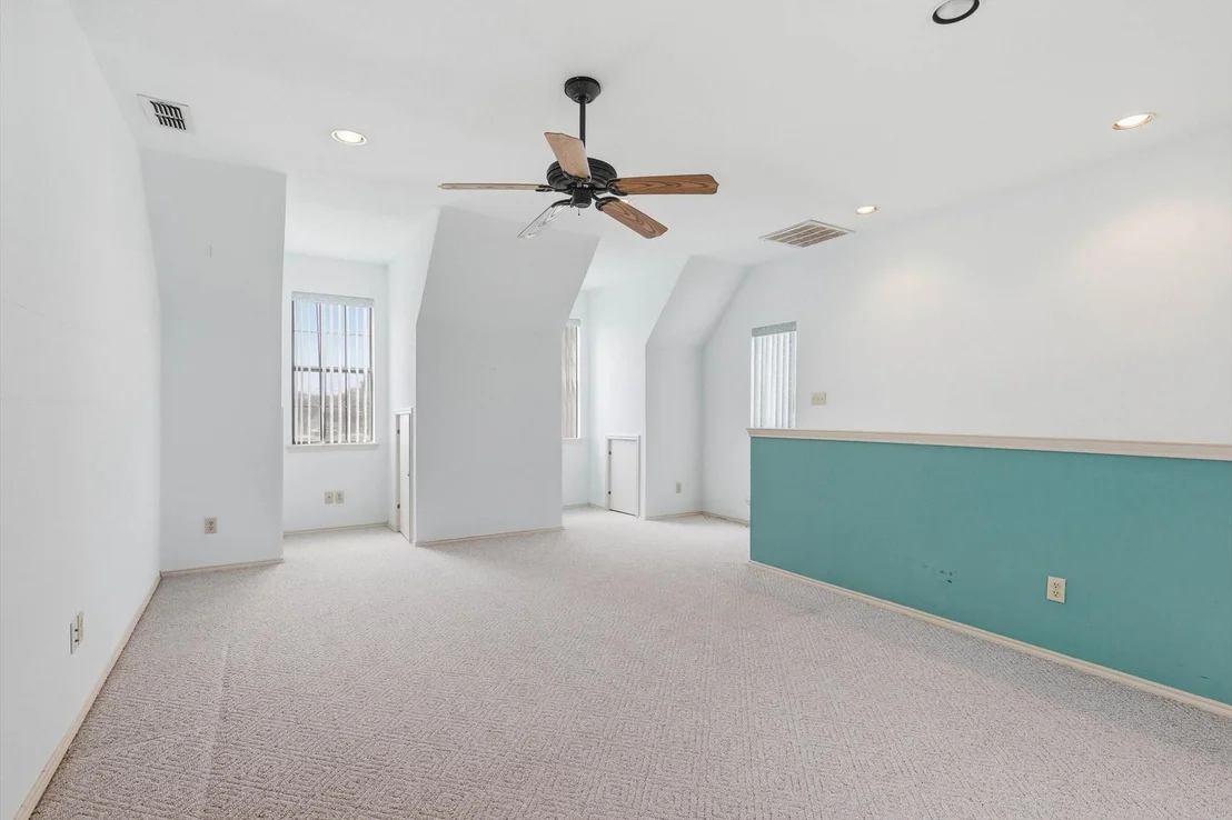 Photo of 211 Bayne Road
