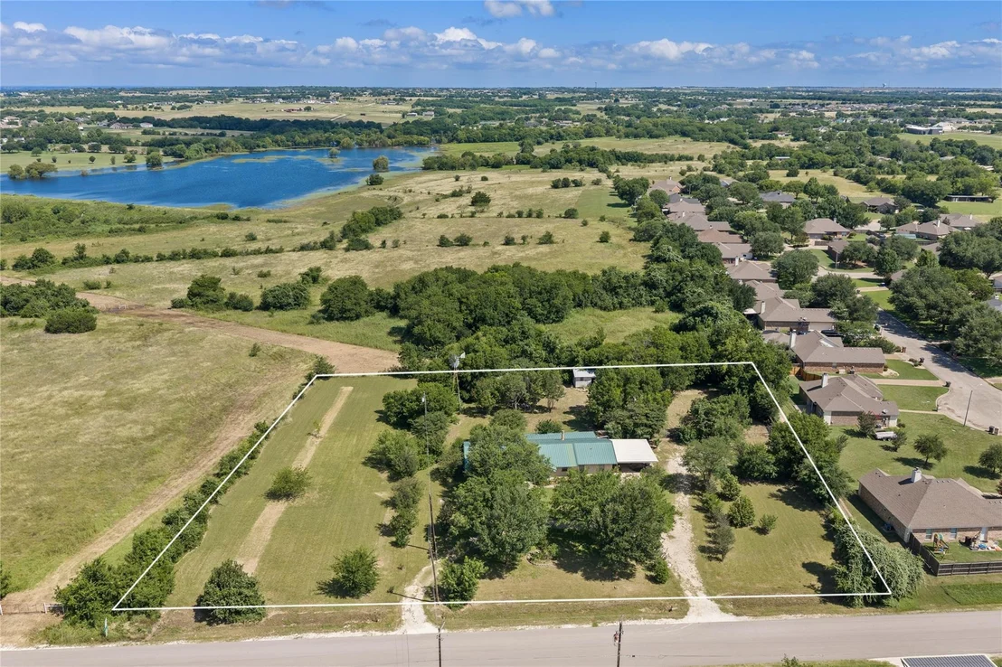 Photo of 440 Williams Road