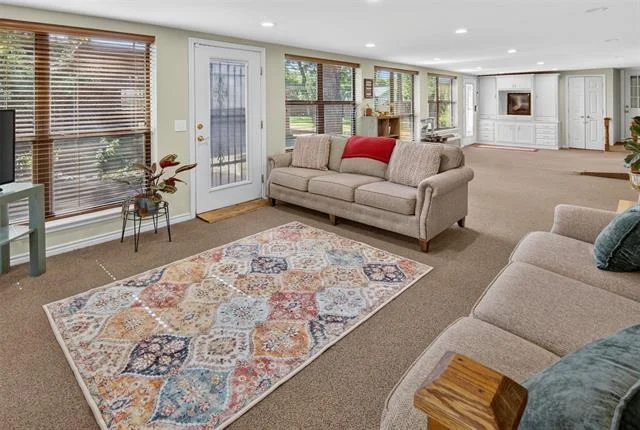 Photo of 825 Elm Street