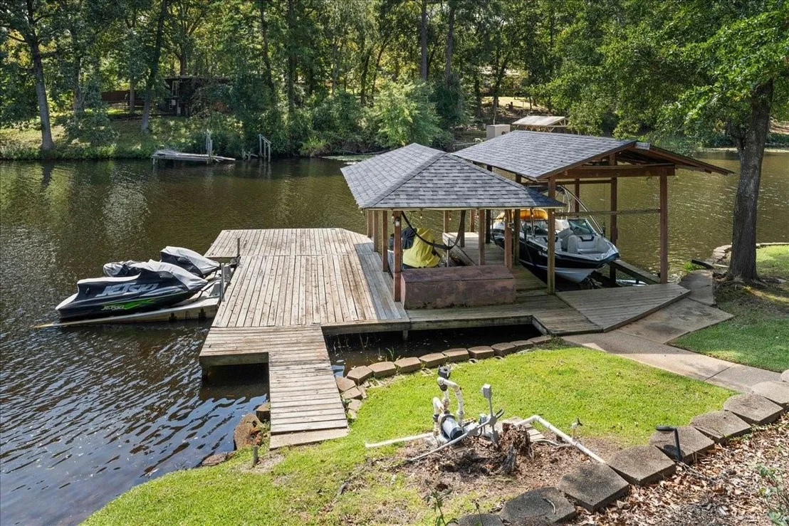 Photo of 2002 W Lake Drive