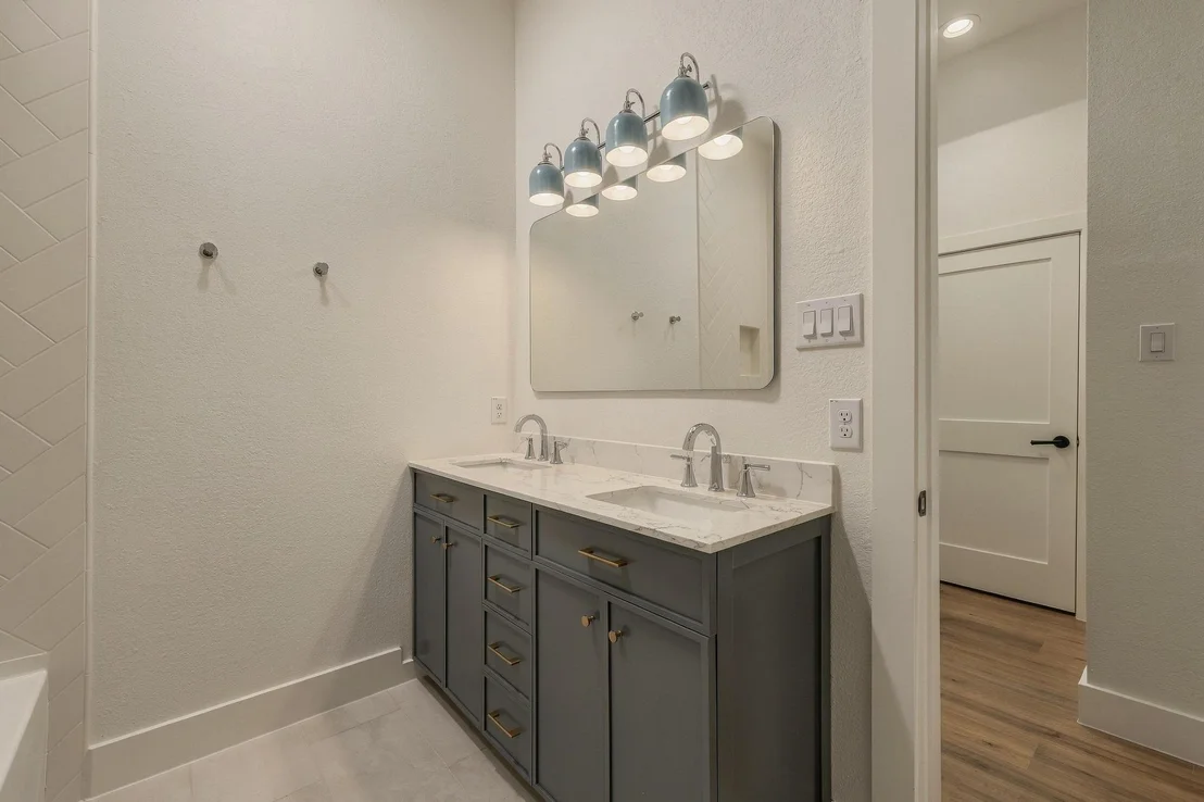 Photo of 2510 Creekbend Circle