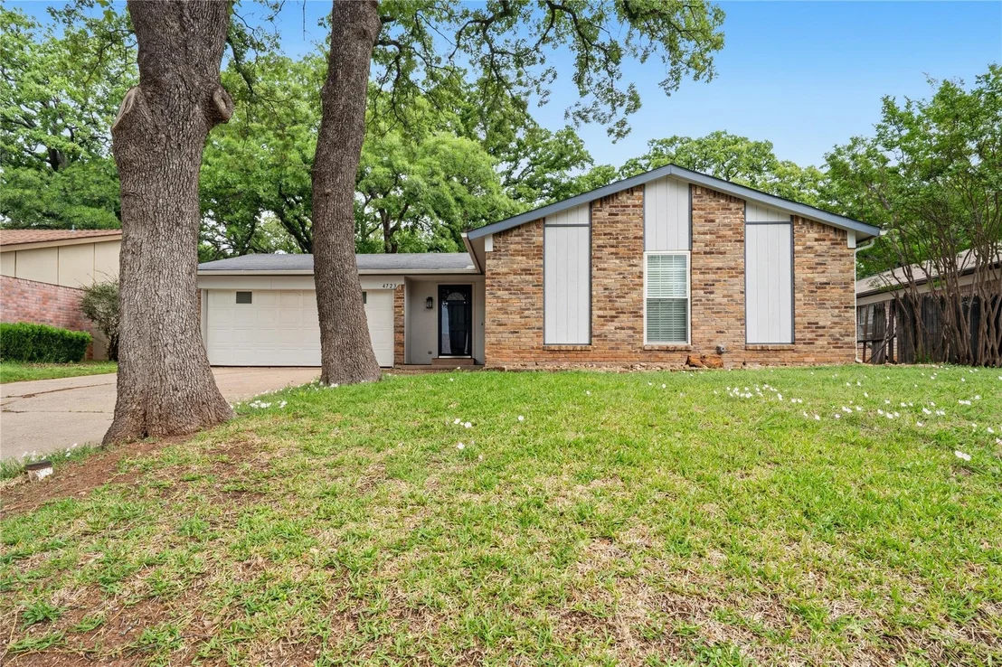 Photo of 4723 Crest Drive
