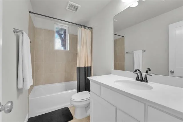 Photo of 3520 Helios Lane
