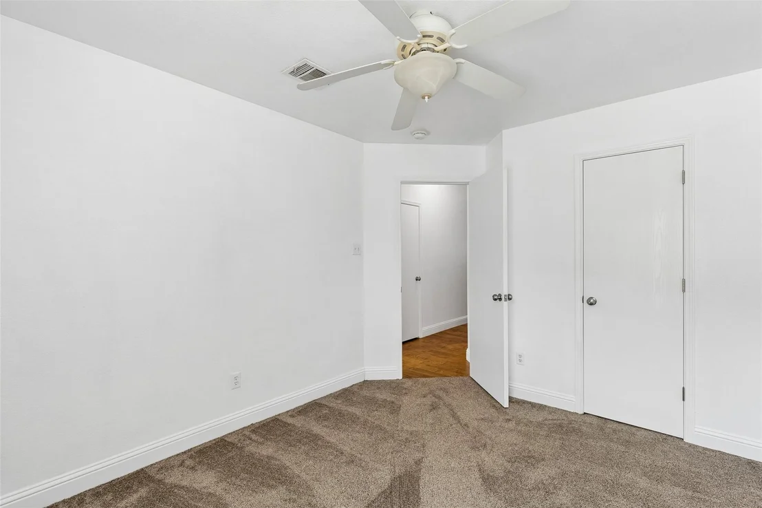 Photo of 413 Sandy Lane