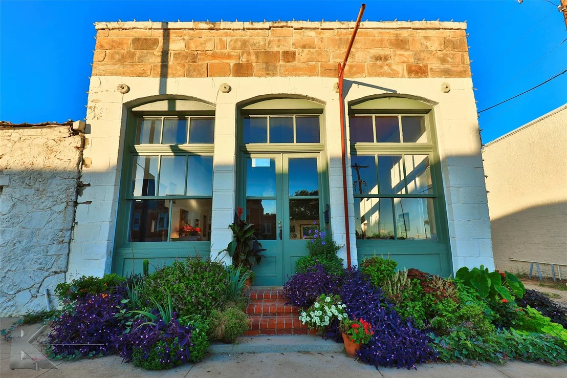 Photo of 306 Conrad Hilton St Boulevard