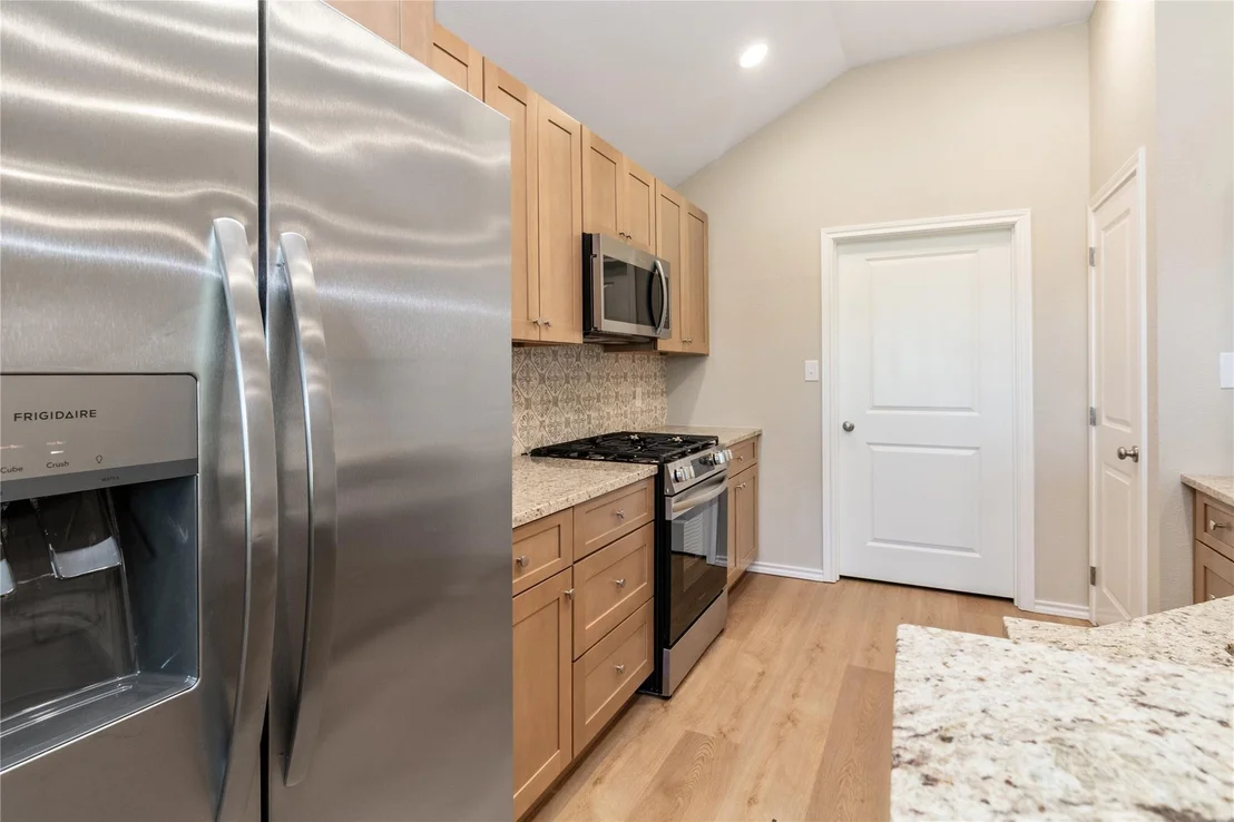 Photo of 807 Bella Blvd Street