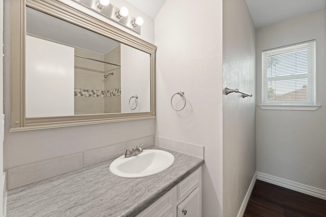 Photo of 433 Black Oak Lane