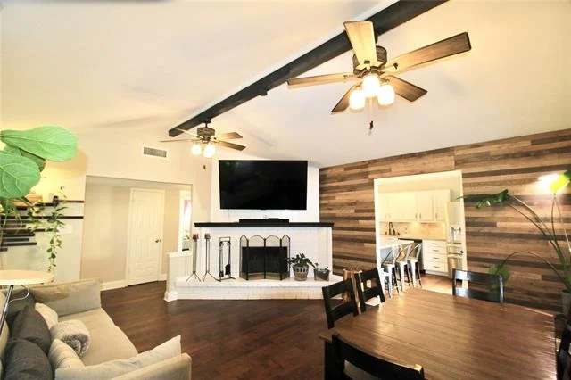 Photo of 332 Willow Springs Drive