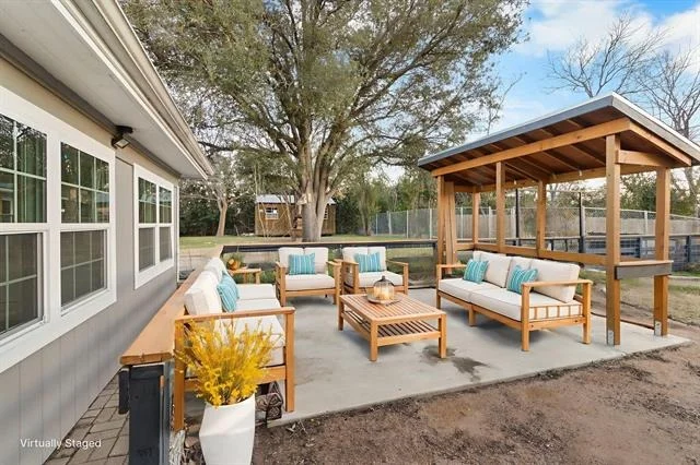 Photo of 2208 Lake Ridge Circle