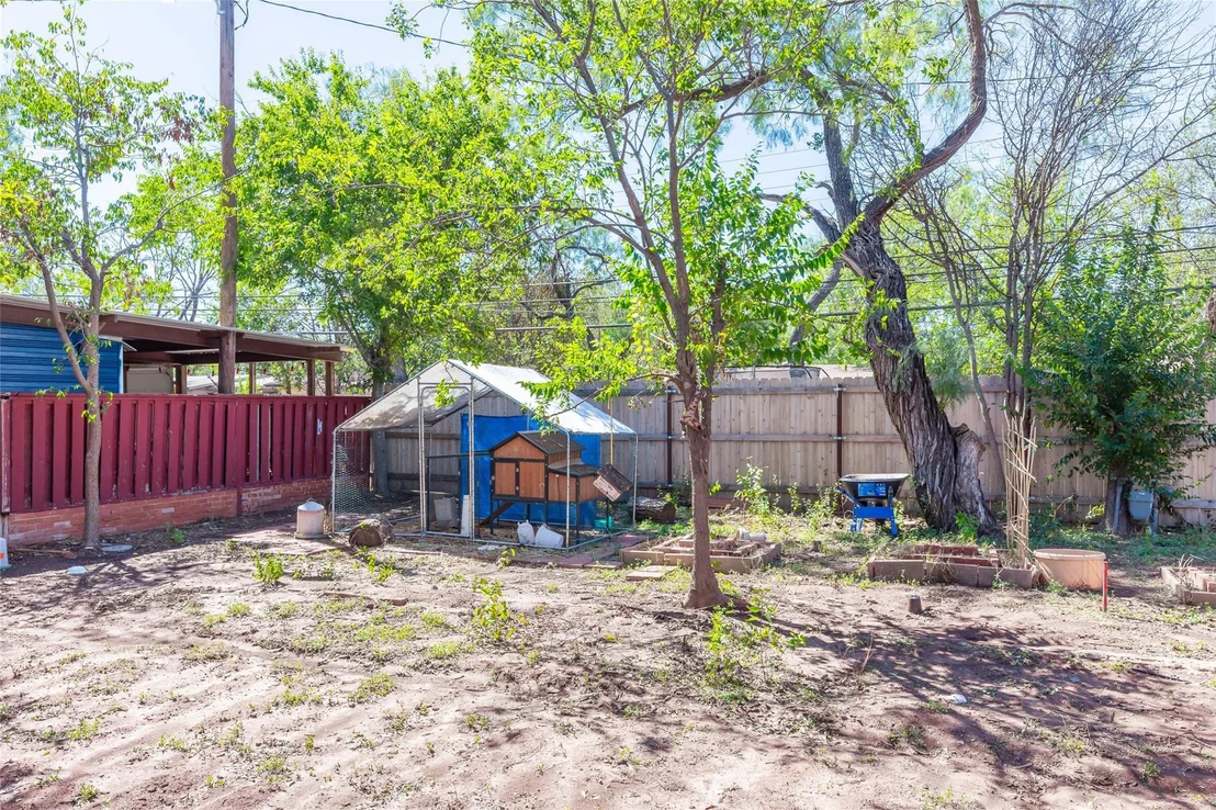 Photo of 720 GLENDALE Drive