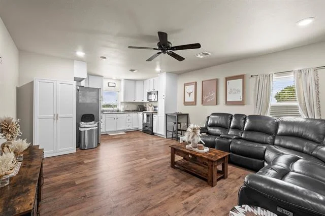 Photo of Unit A at 1404 Mcconnell Road
