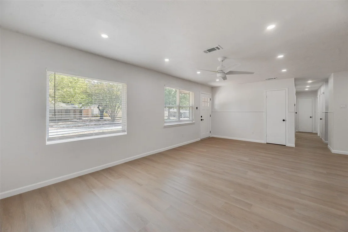 Photo of 409 Birchwood Circle