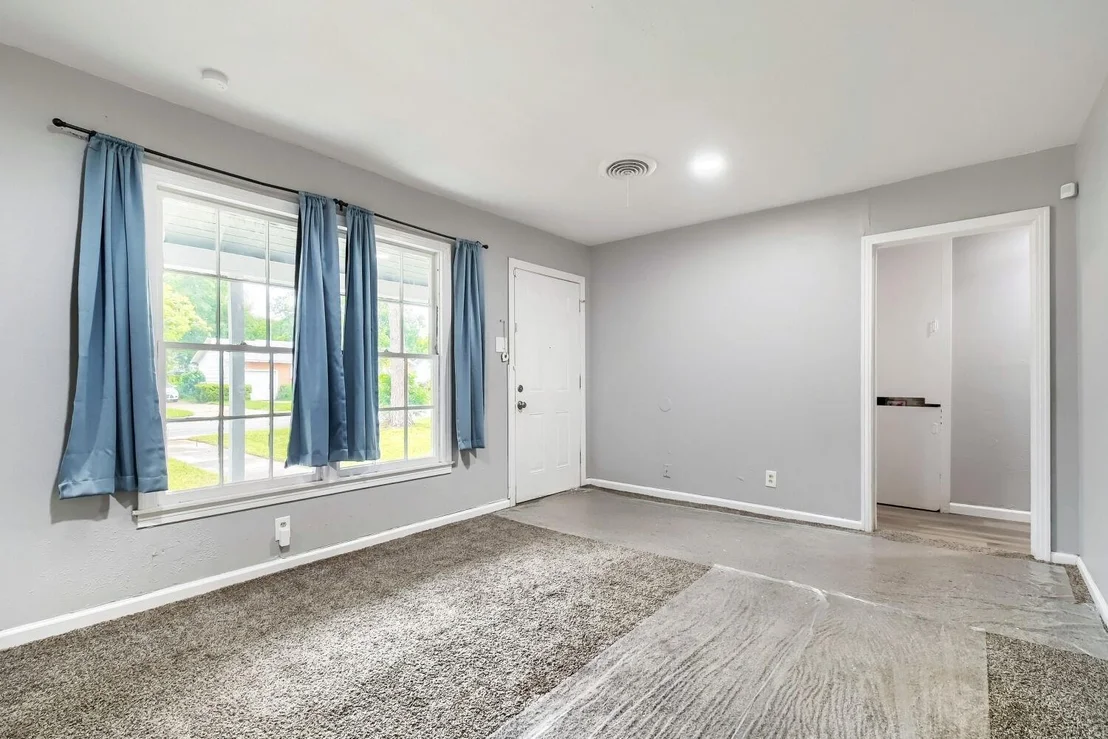 Photo of 1420 Bennett Drive