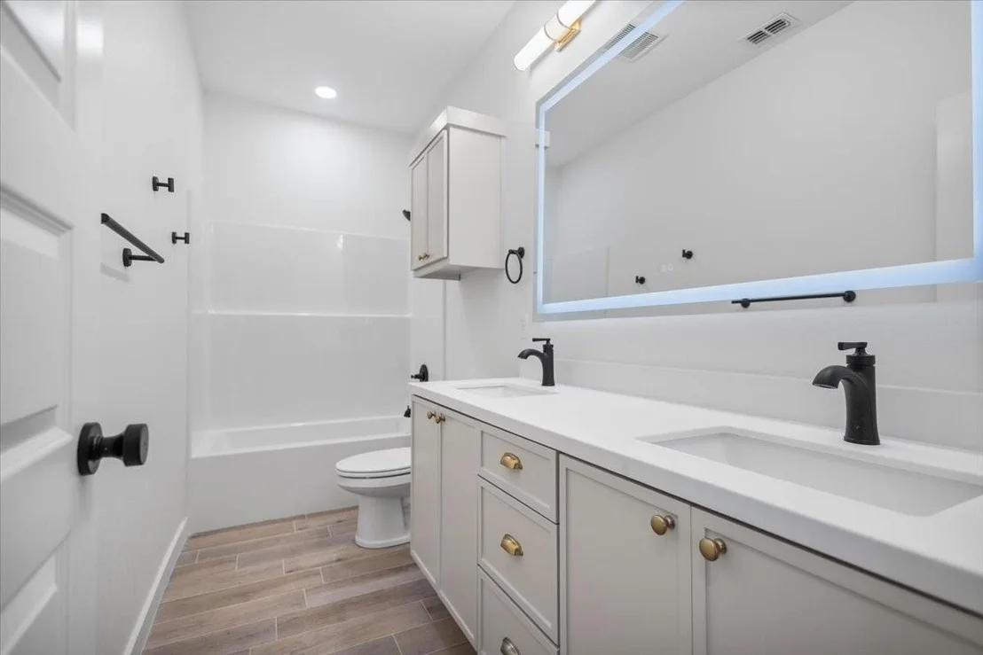 Photo of 16429 Clearview Drive