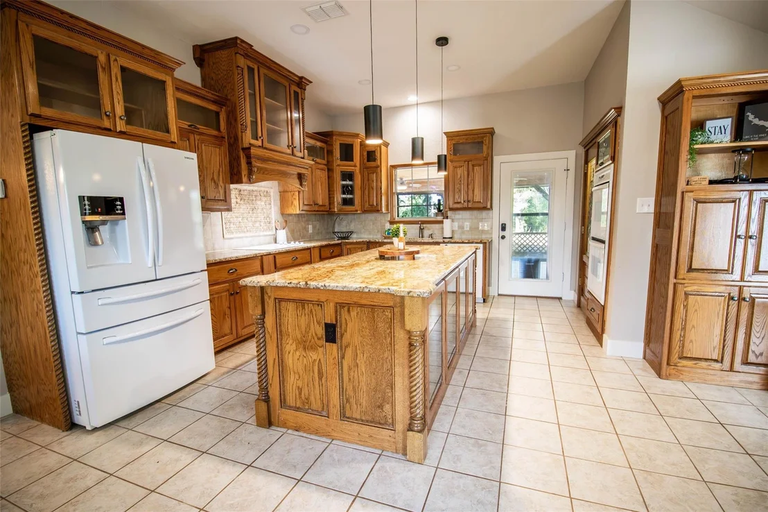 Photo of 237 Lakeview Circle