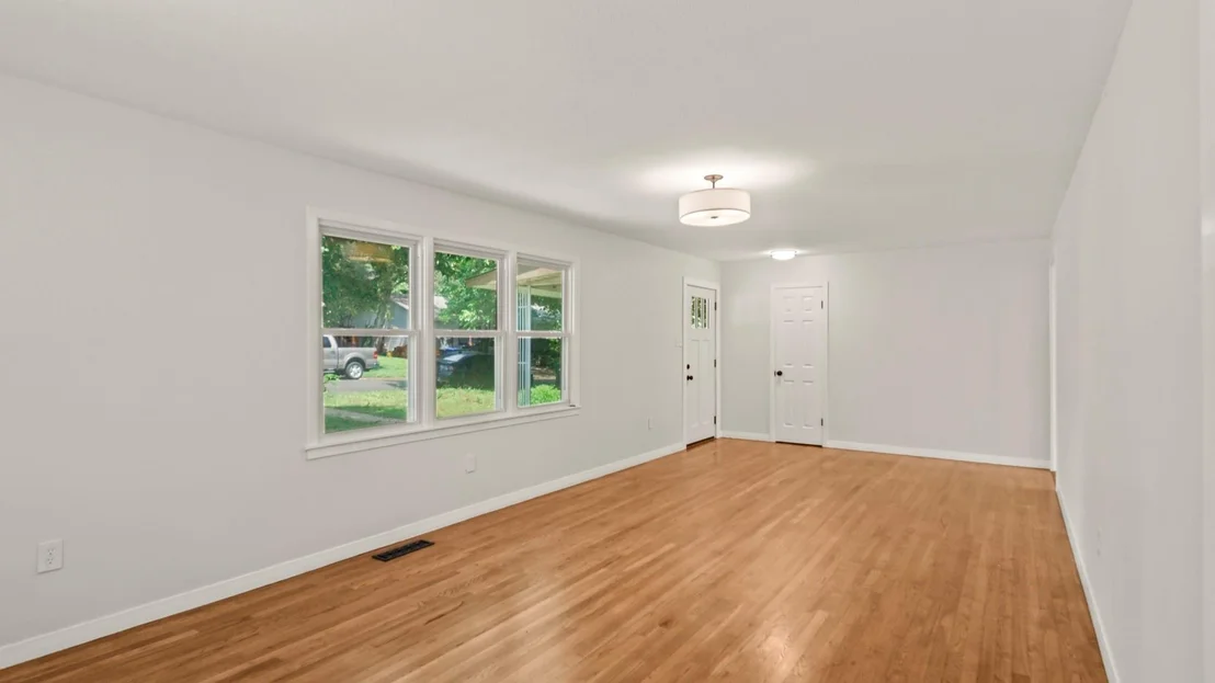 Photo of 4600 Robinwood Drive