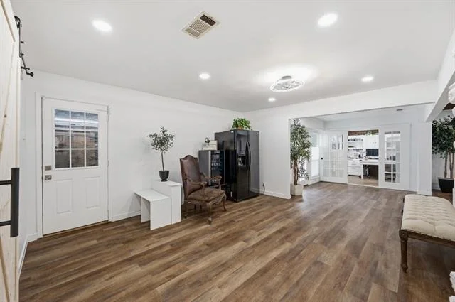 Photo of 6602 Lyons Road
