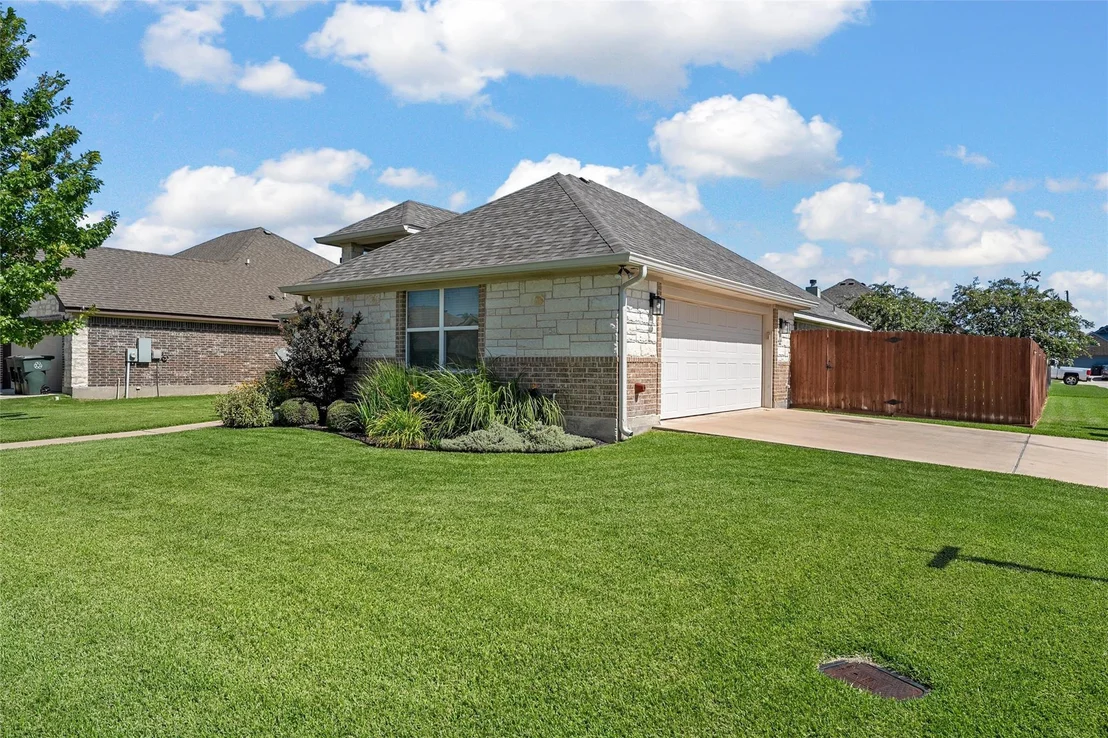 Photo of 2515 Paisley Drive