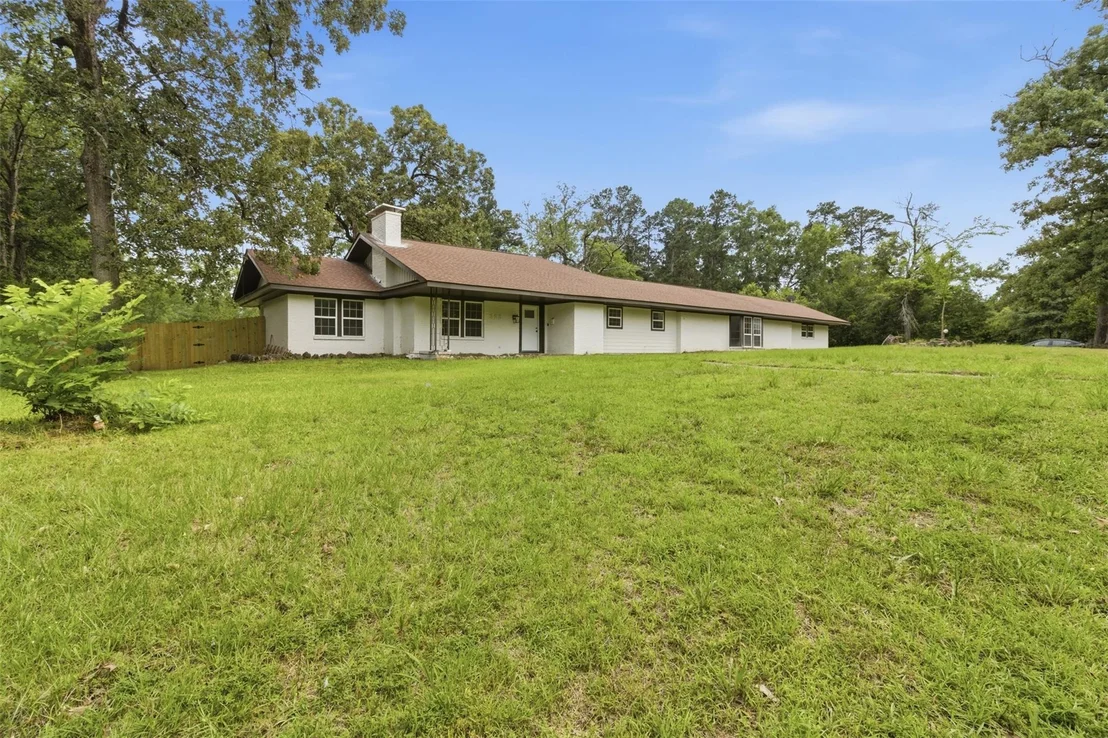 Photo of 325 Sunset Boulevard