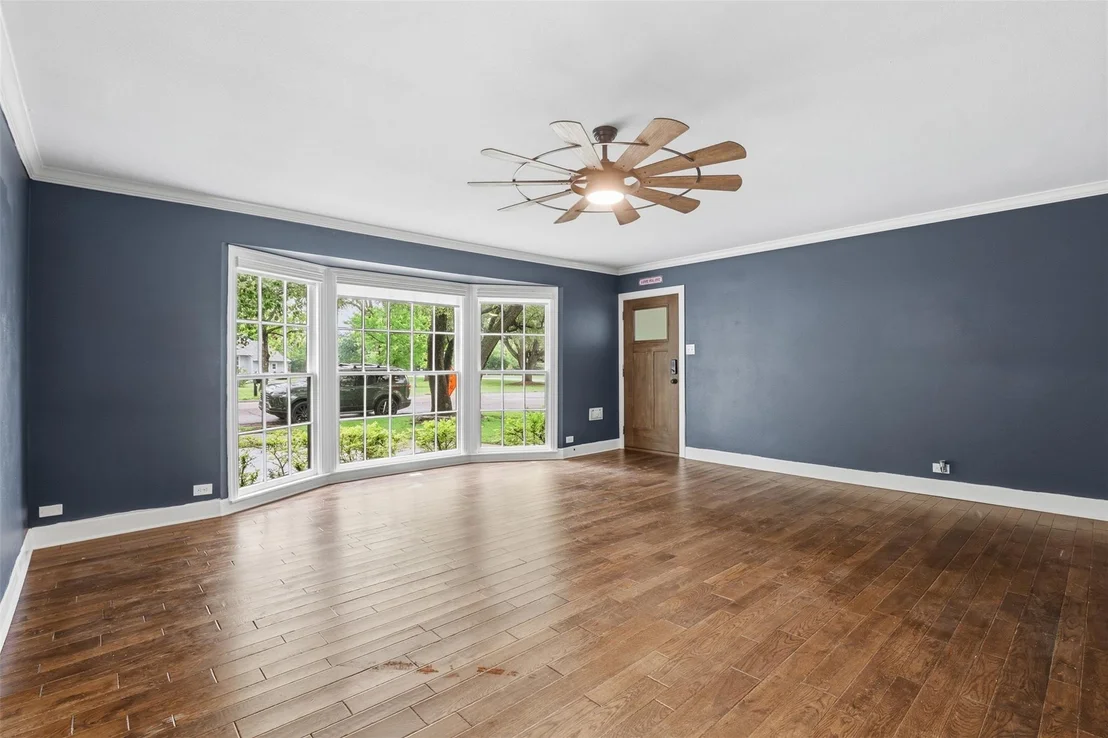 Photo of 216 Sunset Drive